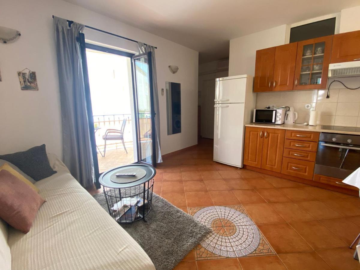 Apartment Sara โรวีน ภายนอก รูปภาพ